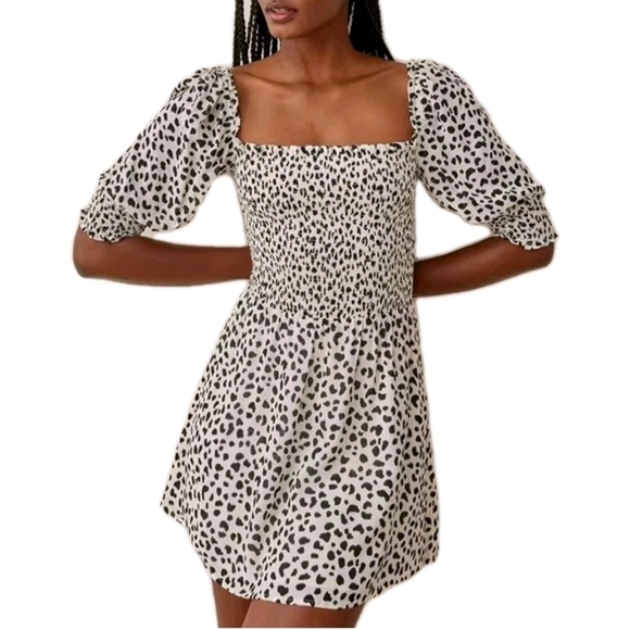 Reformation Dresses & Skirts - Reformation Elle Mini Dress Black White Ocelot Animal Print Smocked Puff Sleeves